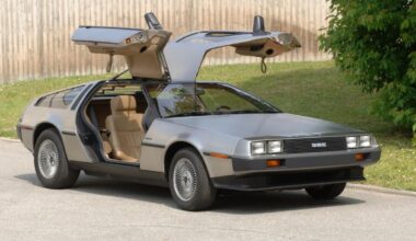 Ritorno al Futuro, al via la mostra al Mauto: la DeLorean e orologi in esposizione