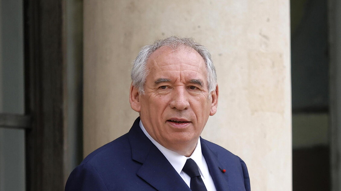 Bayrou: partiti in guerra civile, vogliono la caduta del governo - Notizie