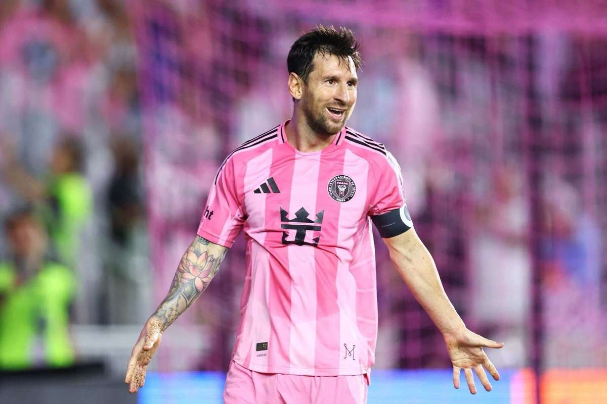 Messi strappa un altro record di gol a Cristiano