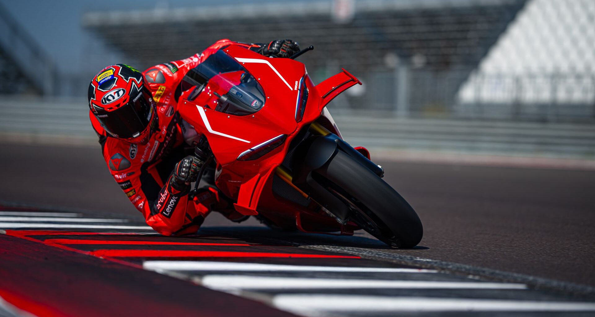 Ducati Panigale V4 R: caratteristiche, prestazioni e novità