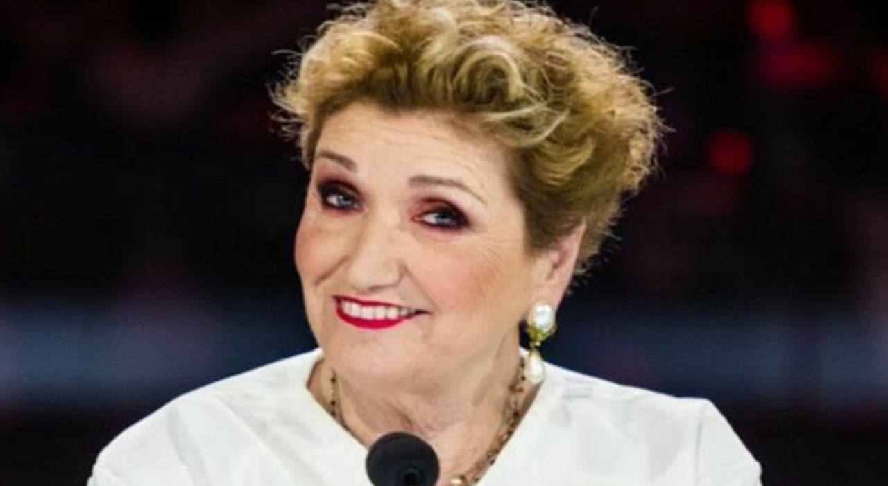 «Alberto Salerno è l'uomo della mia vita, me l'ha detto la mia amica astrologa. La differenza d'età? È lui che si è preso la vecchia»