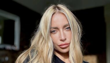 Duro attacco di Karina Cascella contro le influencer che sfilano sul red carpet di Venezia