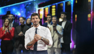 ​Pagelle ascolti tv, top e flop di ieri: La Ruota della Fortuna (23%) supera ancora Affari Tuoi(22.4%). Dentro la notizia meglio di... - Il Messaggero