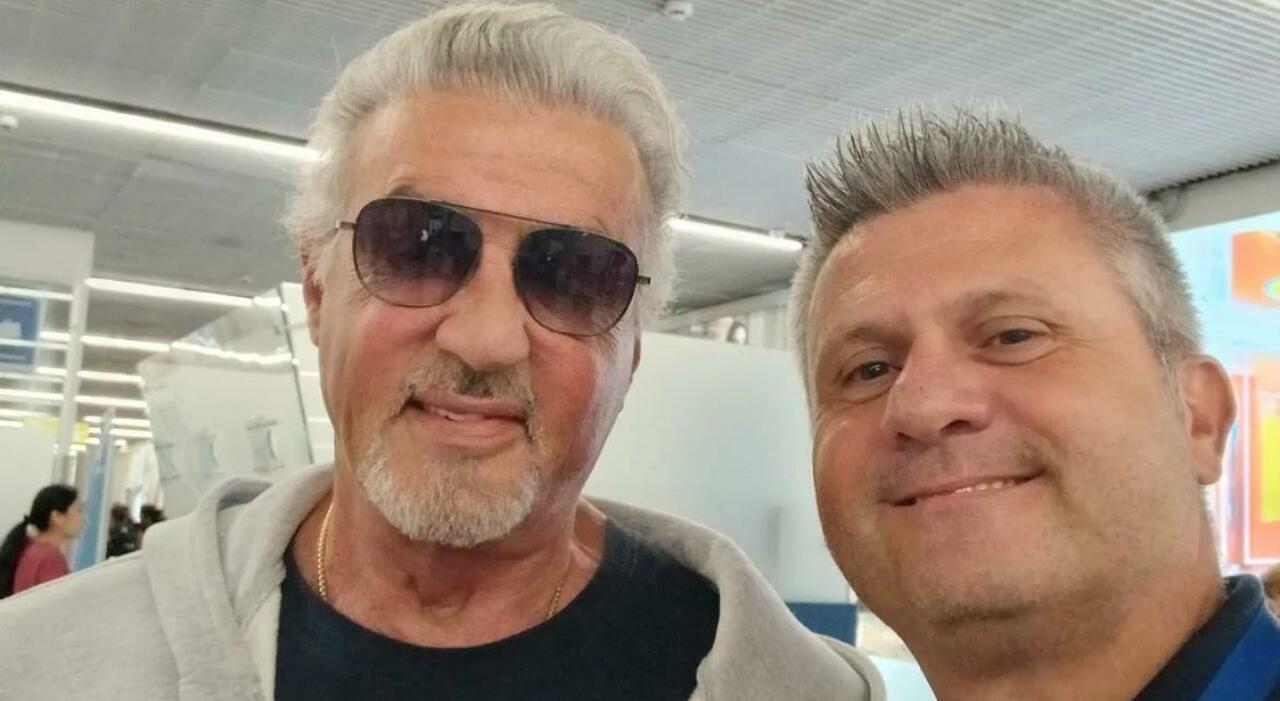 Sylvester Stallone a Napoli, il divo di Hollywood atterrato all'aeroporto di Capodichino