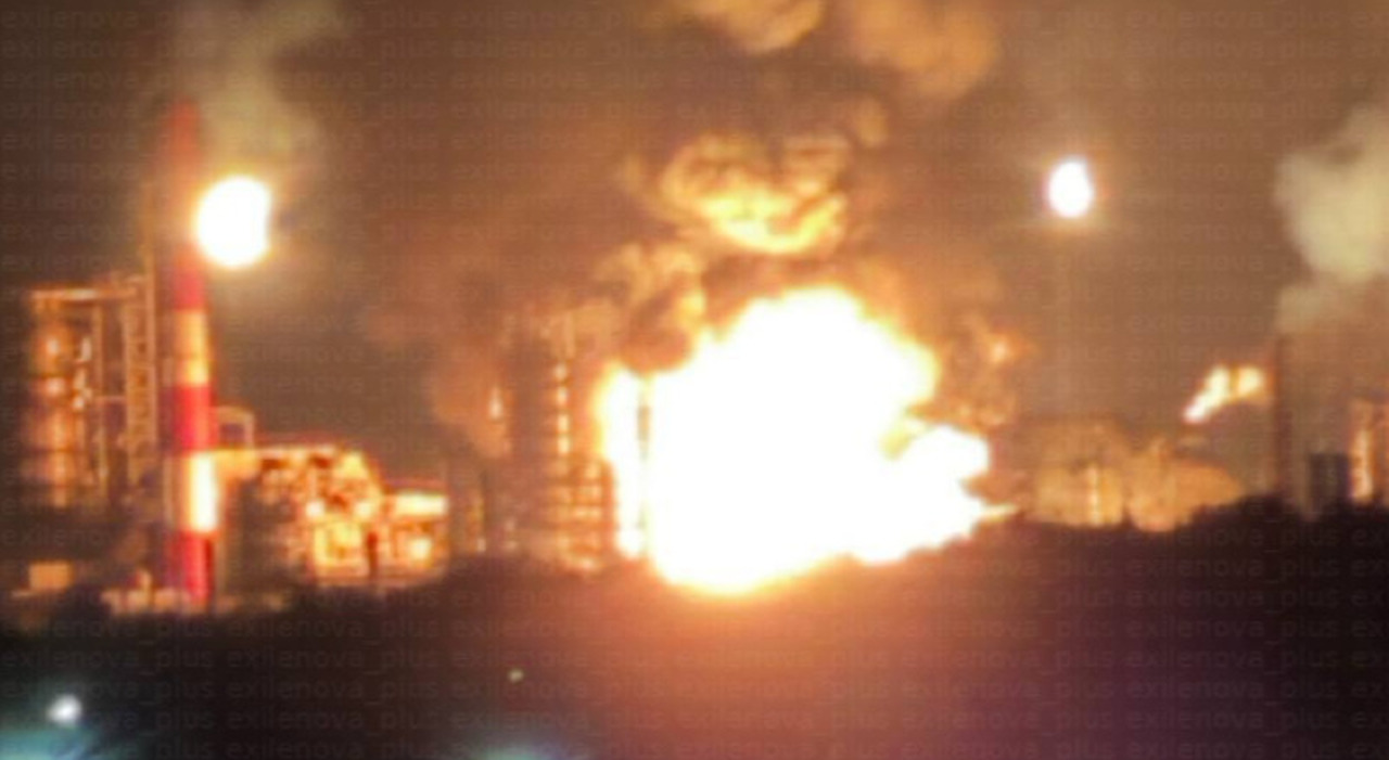 Ucraina, attacco alla raffineria di Rosneft a Ryazan: colpita l'unità chiave che elabora 6 milioni di tonnellate di petrolio all'anno - Il Messaggero