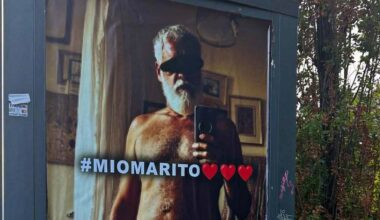Torino tappezzata di manifesti che ritraggono i membri del gruppo