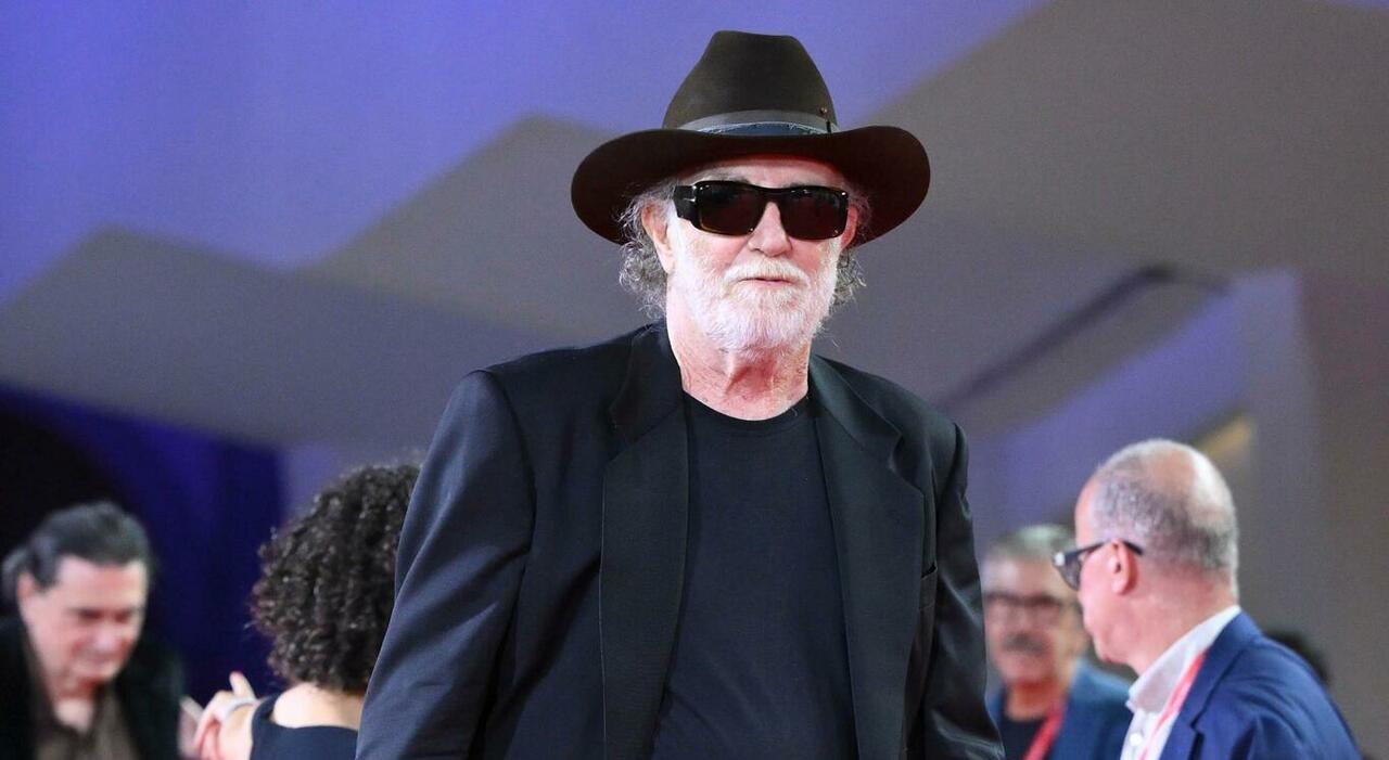 «Canzoni simili. A scriverle sempre i soliti»
