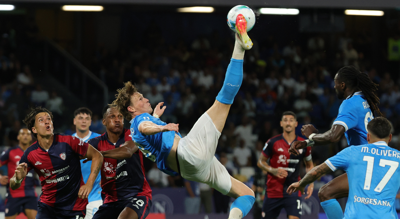 Dazn, Sky e Lega Serie A potrebbero chiedere risarcimenti agli utenti del pezzotto. Cosa si rischia