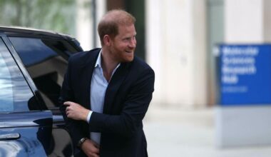 Harry e Re Carlo, l'incontro: insieme per 55 minuti, i due hanno preso il te a Clarence House. Cosa sappiamo - Il Messaggero