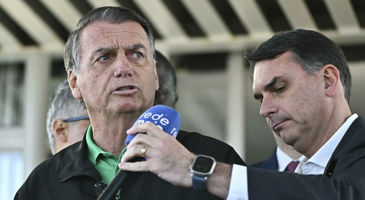 Bolsonaro condannato per colpo di Stato: 27 anni e 3 mesi all'ex presidente del Brasile. I figli: «Persecuzione, processo già scritto»