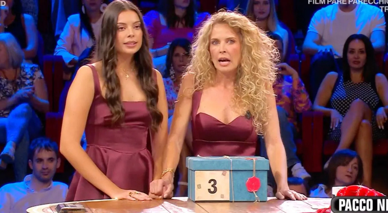 l'offerta del Dottore e il valore del pacco nero. Chi è la modella pacchista di Bolzano