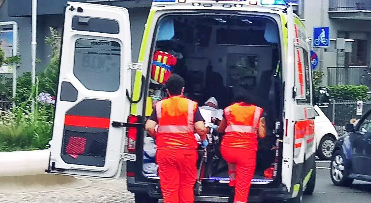 preso a bastonate da una baby gang. Il piccolo è grave