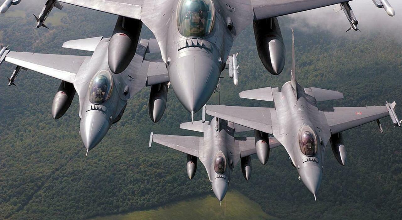 Caccia Eurofighter italiani per contingente Nato Sentinella dell'Est? La smentita della Difesa: per ora nessuna richiesta