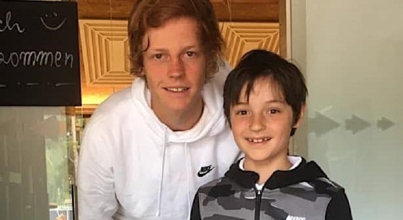 Graber, il 15enne promessa del tennis sulle orme di Sinner. «Lo conosco, l'ho visto più volte in giro per Villabassa»