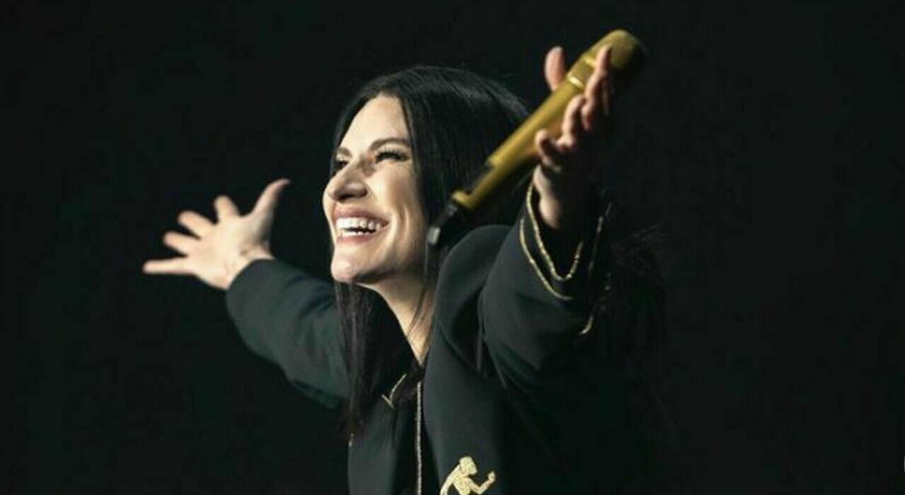 Laura Pausini: «Ho venduto 40 milioni di dischi e sono rimasta senza niente. Un giorno farò i nomi»