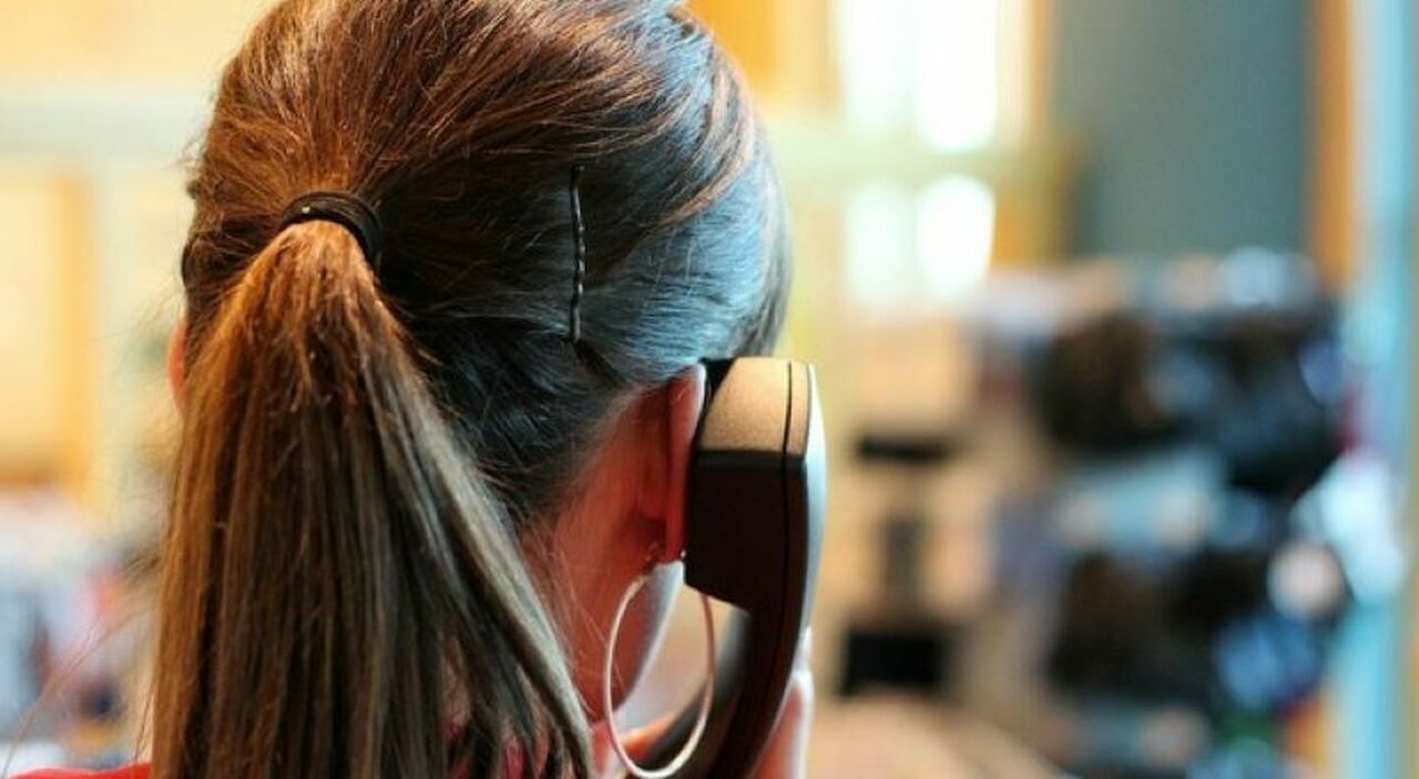 le chiamate aumentano invece di calare, truffatori più veloci delle regole. Cosa sta succedendo e come difendersi