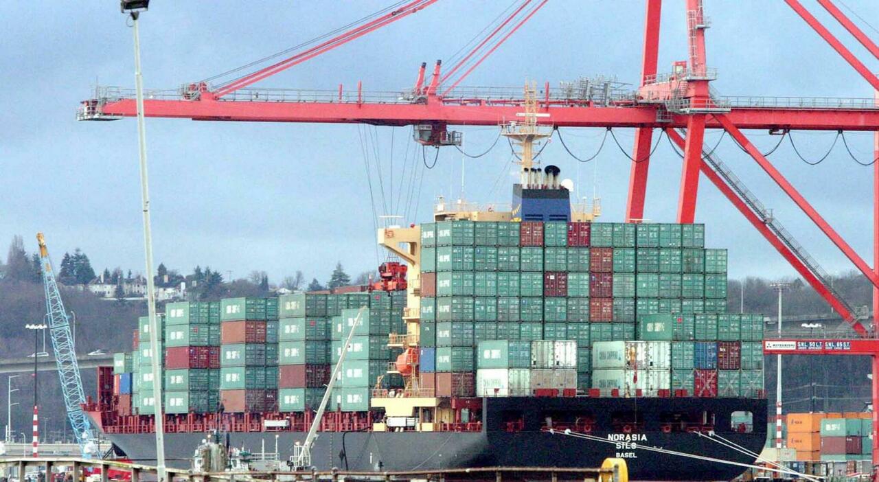 Ravenna, bloccati al porto due container di esplosivi diretti ad Haifa. Tajani: «Non erano armi italiane» - Il Messaggero