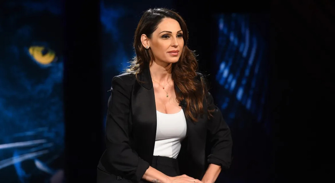 Anna Tatangelo: «Questa bambina è un dono. Il mio compagno era l'allenatore di calcio di mio figlio, Andrea è felice di avere una sorellina» - Il Messaggero