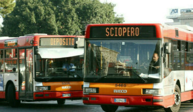 Sciopero generale lunedì 22 settembre: fermi treni, metro e bus. Da Roma a Milano, tutti gli orari e le fasce di garanzia - Leggo.it