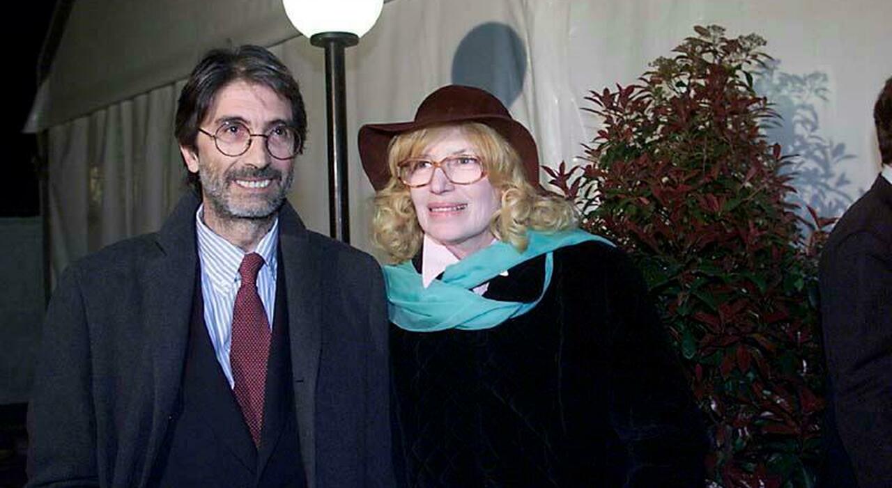 Roberto Russo è morto, addio al marito di Monica Vitti: il regista, scenaggiatore e fotografo aveva 77 anni - Il Messaggero