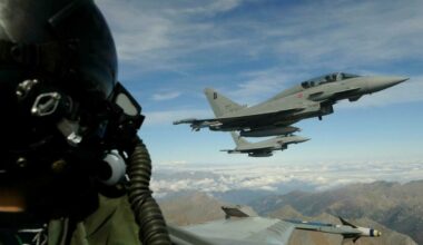 Aereo militare russo sopra il Mar Baltico (con il transponder spento), Berlino fa decollare ​due jet Eurofighter
