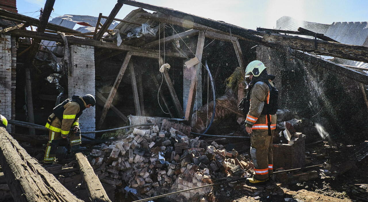 Guerra Ucraina, le notizie di oggi. Drone di Kiev in Crimea uccide 3 persone, 16 feriti