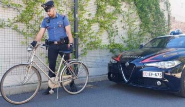 Si avvicina a una 14enne con una scusa e la violenta, la ragazza viene soccorsa da due amiche: 44enne arrestato