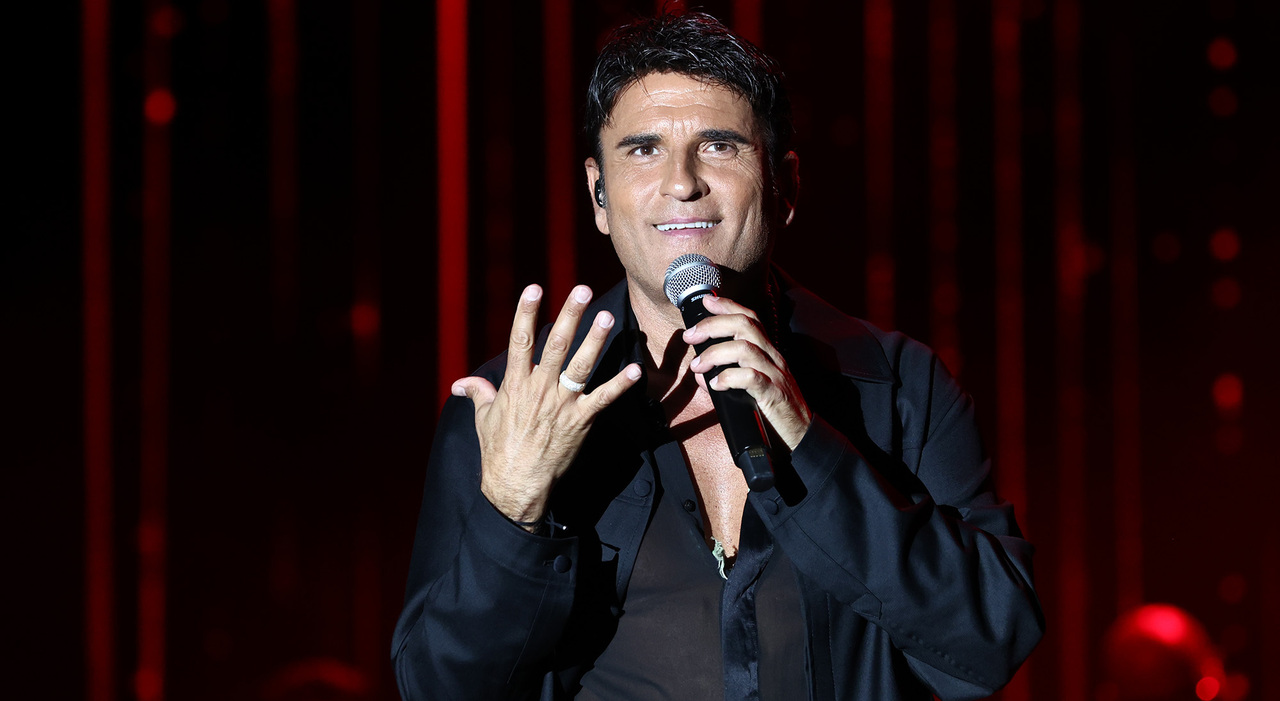 Sal Da Vinci: «Renato Zero non credeva in Rossetto e caffè, poi ha cambiato idea. Il mio successo è la rivincita dopo gli insulti del... - Leggo.it