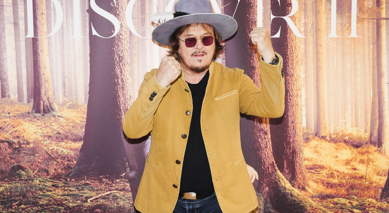 Zucchero compie 70 anni. Successo e flop di Sanremo, i debiti, la lite con Aretha Franklin e la depressione dopo il divorzio: «La mia ex... - Leggo.it