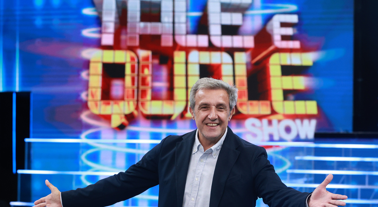 Flavio Insinna, l'amore con la concorrente di Affari Tuoi, il programma d'insuccesso e il ritorno in Rai: «Ho detto tanti no, non ho... - Leggo.it