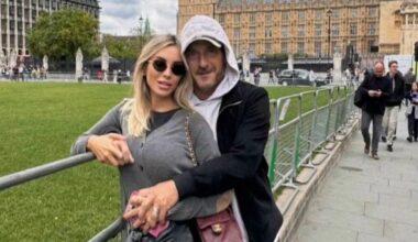 il viaggio con i figli di lei e gli auguri di Chanel e Cristian che non si vedono