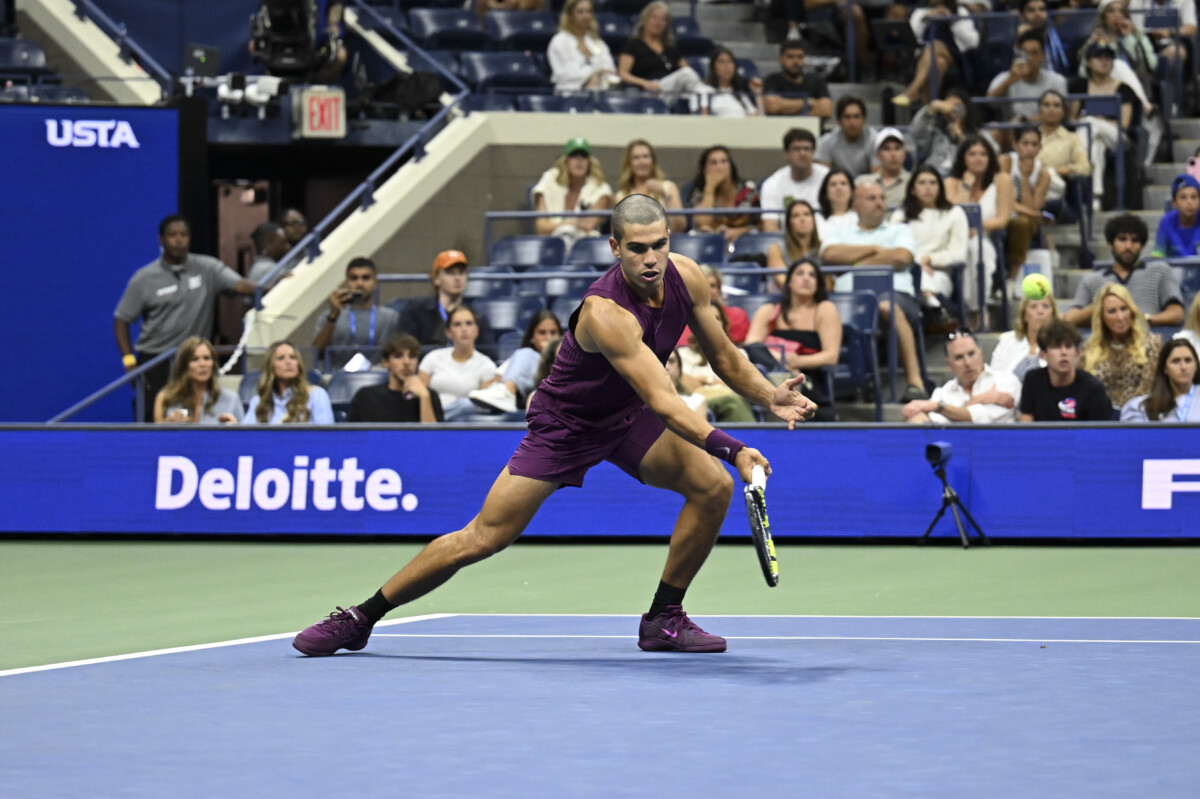 I consigli di Federer: "Ecco cosa farei se giocassi contro Alcaraz"