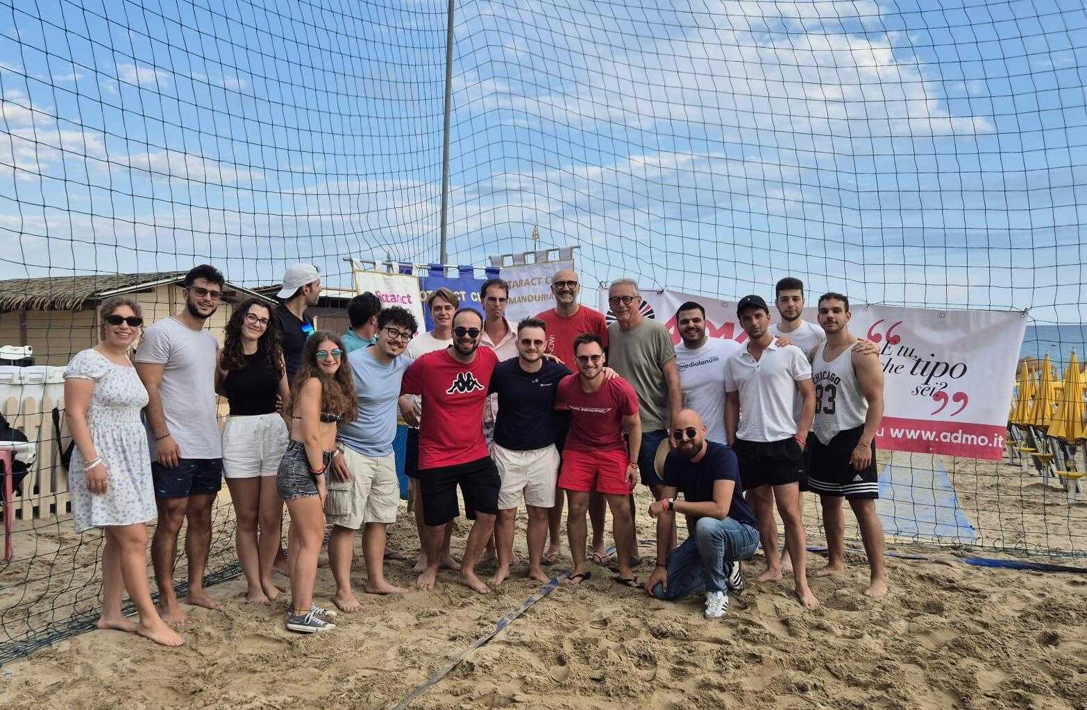 Il Rotaract Club Fasano insieme ad ADMO nella Sunset Volley Cup
