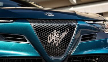 Alfa Romeo Junior 2026 amplia la gamma, debuttano le versioni Sprint e Ti