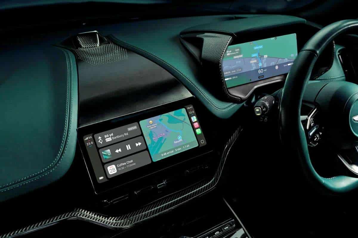 Apple CarPlay Ultra: perché le case automobilistiche sono divise tra adozione e rifiuto?