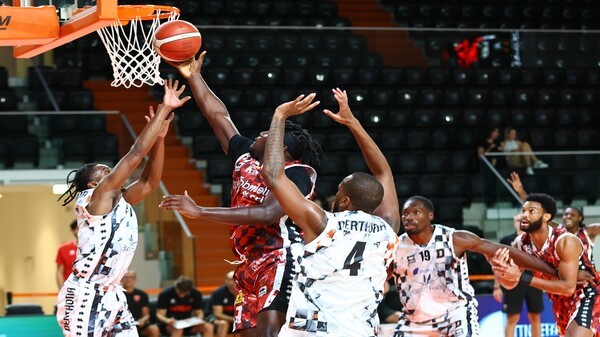 La Openjobmetis resta in partita per 30', poi Tortona dilaga (98-78) MALPENSA24