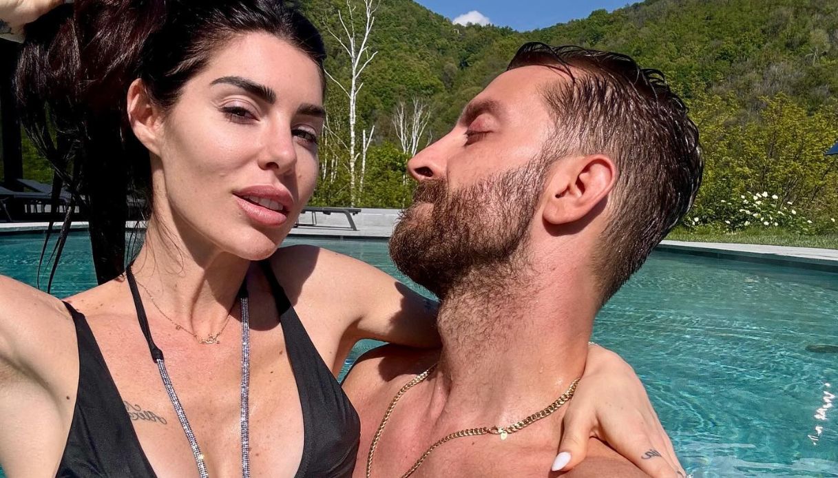 Bianca Atzei e Stefano Corti in crisi: l'indizio su Instagram