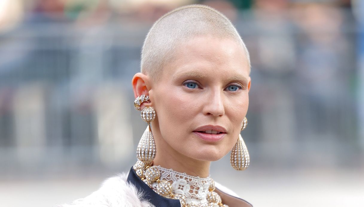 Bianca Balti, la rinascita dopo la malattia e il nuovo progetto: “La mia vita è cambiata dopo il cancro. Anch’io”