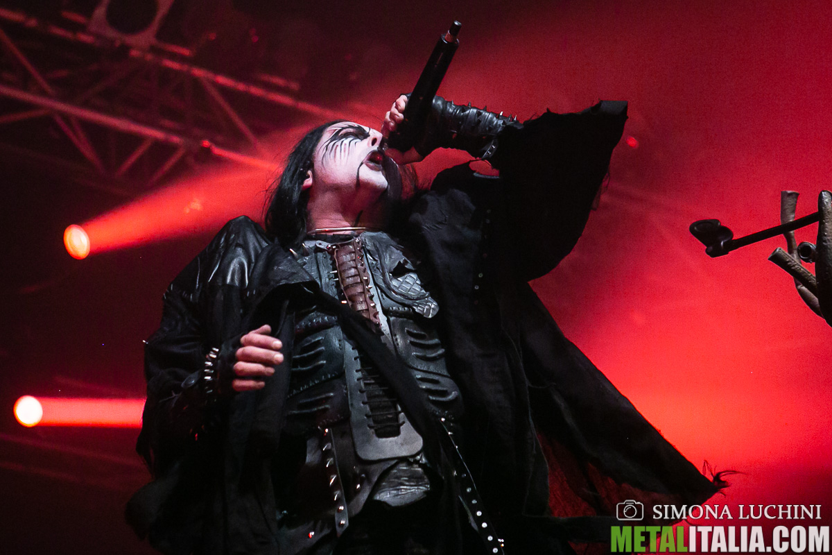 nuovo botta e risposta tra Dani Filth e gli ex membri