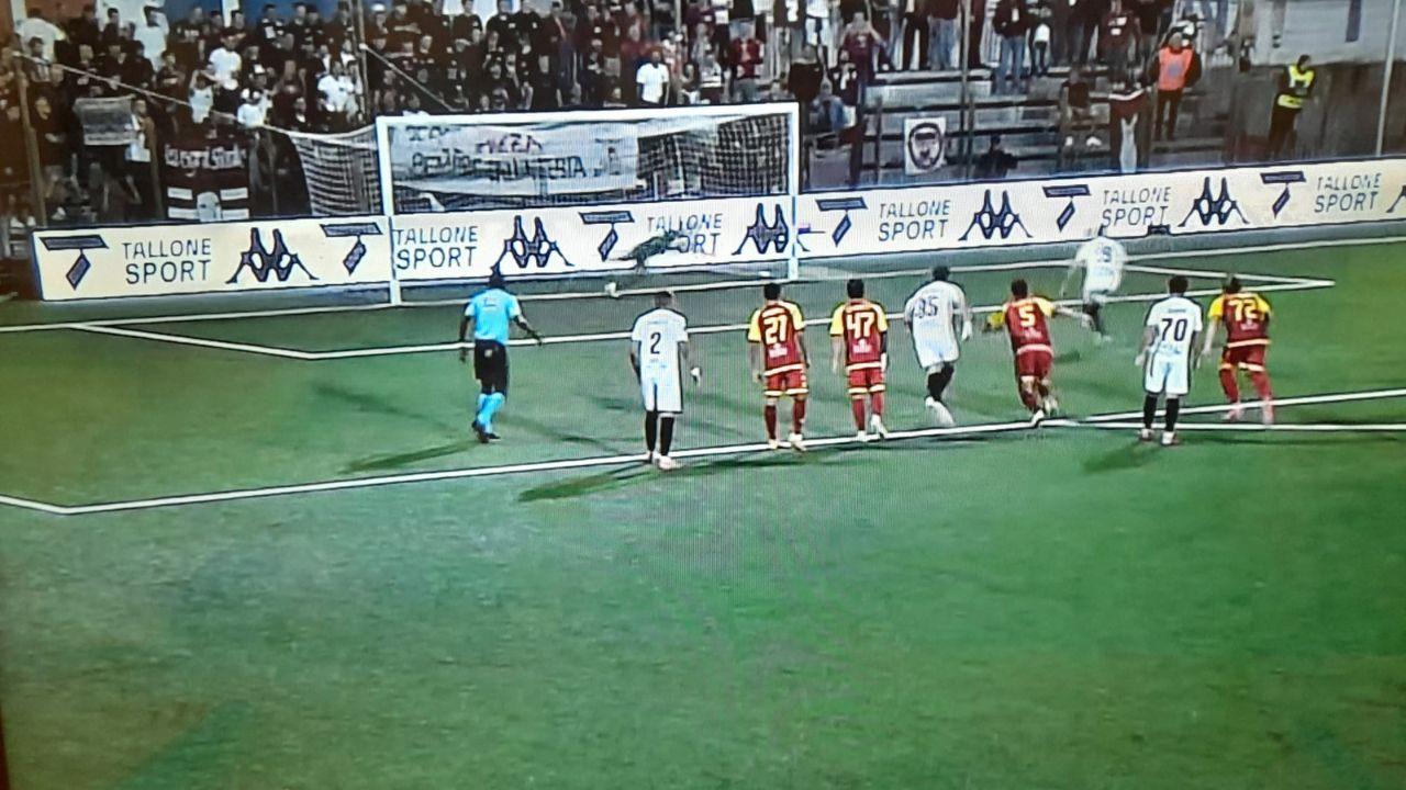 Calcio, Serie C: Bra-Livorno 0-1, il gol di Dionisi salva Formisano
