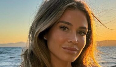 Diletta Leotta segue i trend di stagione, i jeans vintage più decorati che mai