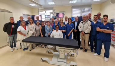 Un nuovo tavolo operatorio per la Pneumologia dell’Ausl IRCCS di Reggio Emilia grazie al sostegno della Fondazione Manodori e alla collaborazione dell’Associazione Sa.Re.