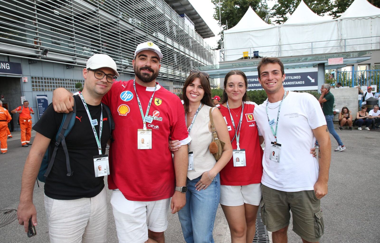 F1, Gp d'Italia 2025: a Monza l'amore dei tifosi per la Ferrari, a costo di ferie e riposi
