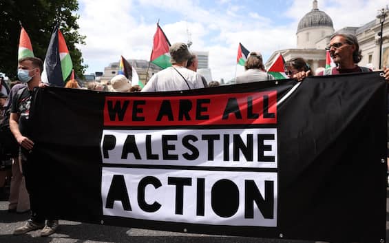 Londra, polizia: 890 arresti a protesta Palestine Action