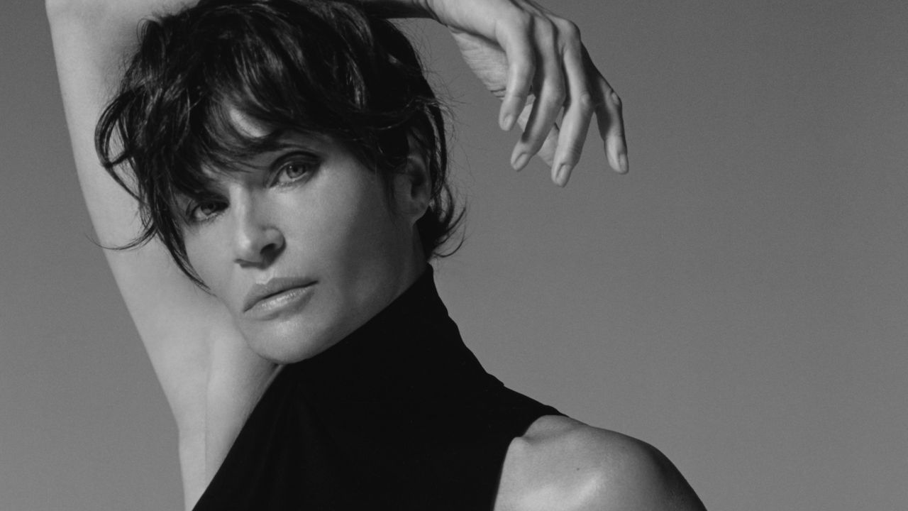 Fashion Flip Book di Agata Serge, il nuovo libro fotografico dedicato al ruolo della modella oggi