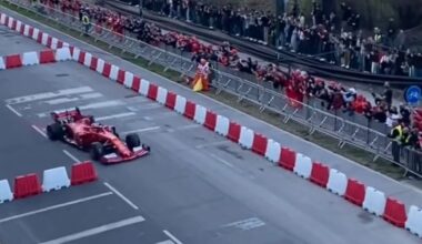Le Ferrari da Formula 1 sfrecciano per il centro di Milano