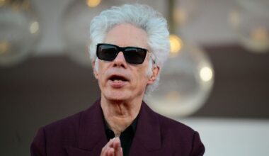 Festival di Venezia 2025 vincitori, trionfa Jim Jarmusch: il Leone d'Oro va a Father Mother Sister Brother