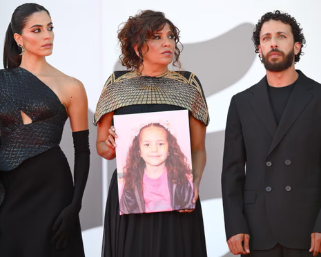 Hind Rajab, la storia della sua morte diventata film premiato a Venezia e gli audio delle chiamate tra gli spari. «Mamma, vieni a prendermi»