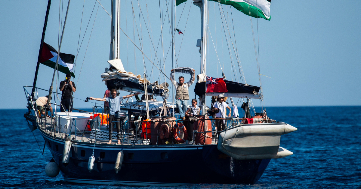 Drone della guardia costiera greca sopra la Flotilla durante l'attacco