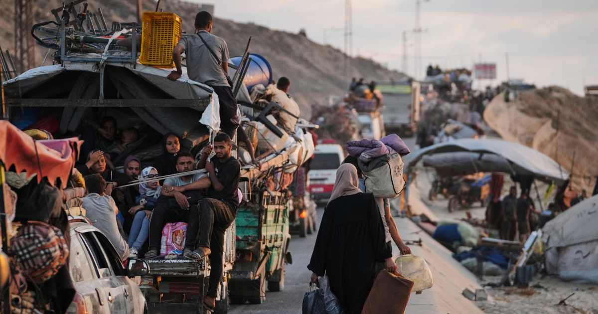 Gaza, bombardati due rifugi dell'Onu. Washington Post: "Il Mossad disse no al raid a Doha ordinato da Netanyahu"